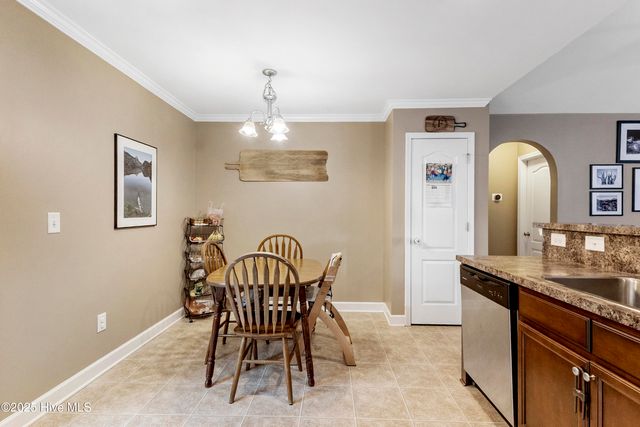 415 Ridgeway Drive, Sneads Ferry, NC 28460