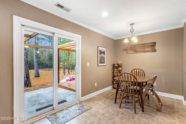 415 Ridgeway Drive, Sneads Ferry, NC 28460