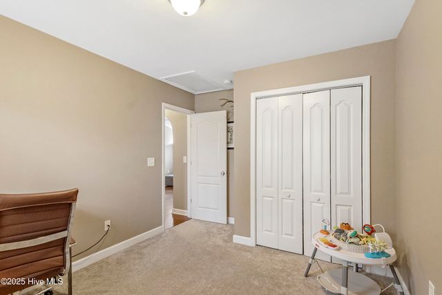 415 Ridgeway Drive, Sneads Ferry, NC 28460