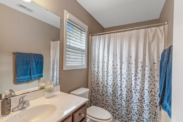 415 Ridgeway Drive, Sneads Ferry, NC 28460