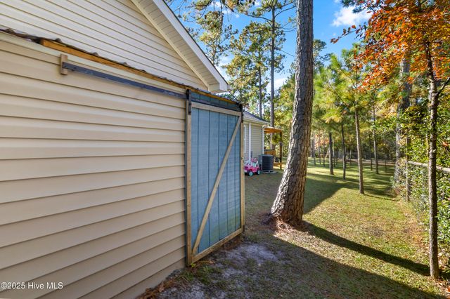 415 Ridgeway Drive, Sneads Ferry, NC 28460