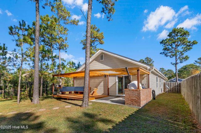 415 Ridgeway Drive, Sneads Ferry, NC 28460