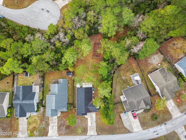 415 Ridgeway Drive, Sneads Ferry, NC 28460