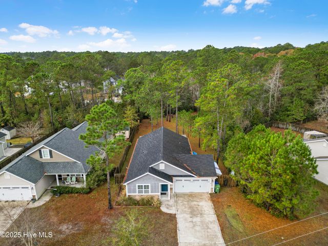 415 Ridgeway Drive, Sneads Ferry, NC 28460