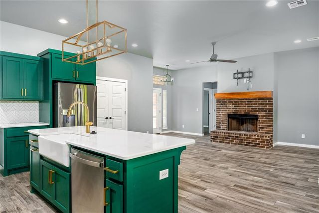 224 N Richard Terrace, Mustang, OK 73064