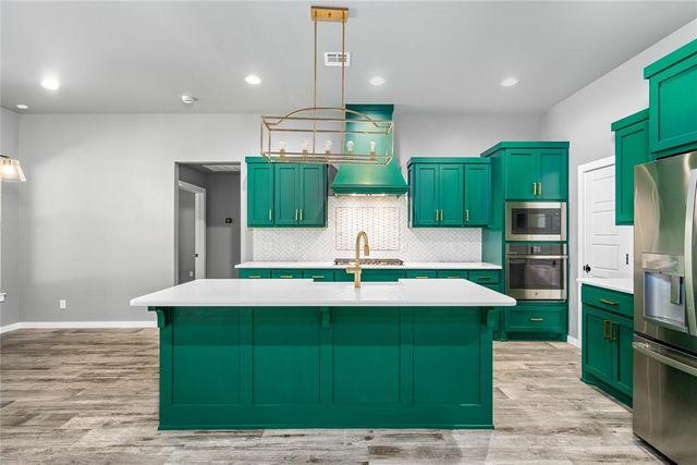 224 N Richard Terrace, Mustang, OK 73064