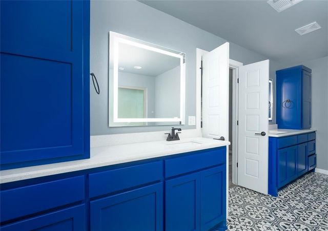 224 N Richard Terrace, Mustang, OK 73064