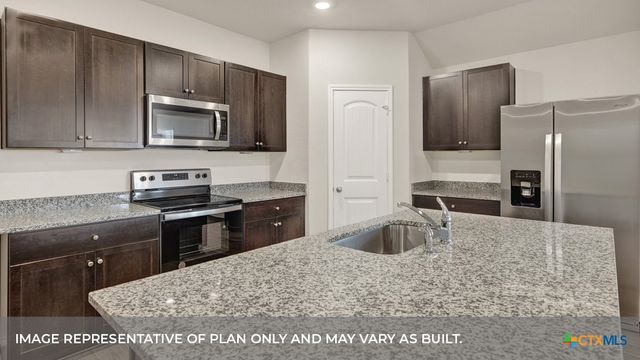 327 BOATMAN Cove, Seguin, TX 78155
