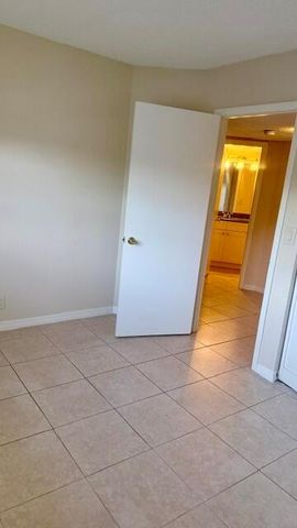 1520 SE Royal Green Circle 206, Port St. Lucie, FL 34952