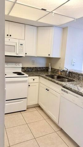 1520 SE Royal Green Circle 206, Port St. Lucie, FL 34952