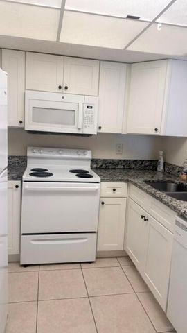 1520 SE Royal Green Circle 206, Port St. Lucie, FL 34952