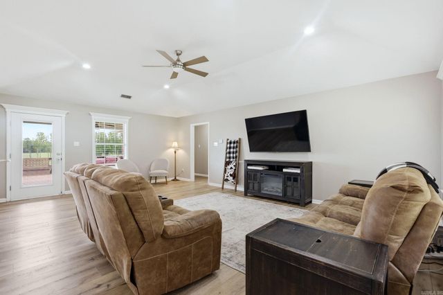 609 Swinging Bridge Road, Beebe, AR 72012