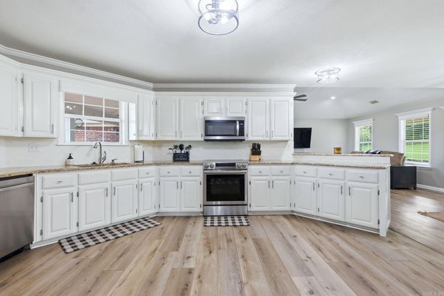609 Swinging Bridge Road, Beebe, AR 72012