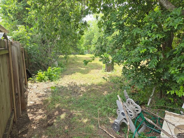 124 Moore, Seguin, TX 78155