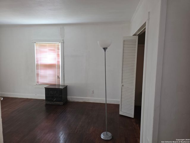 124 Moore, Seguin, TX 78155