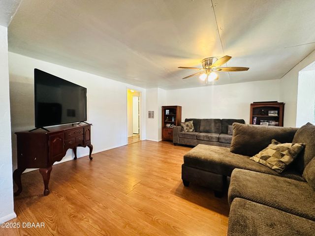 1228 Leon Lane, Daytona Beach, FL 32117