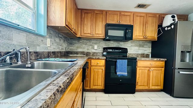 1228 Leon Lane, Daytona Beach, FL 32117