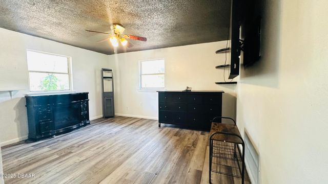 1228 Leon Lane, Daytona Beach, FL 32117