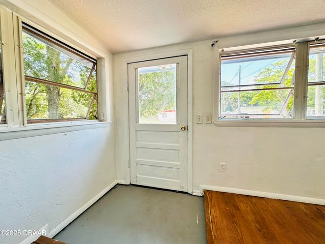 1228 Leon Lane, Daytona Beach, FL 32117