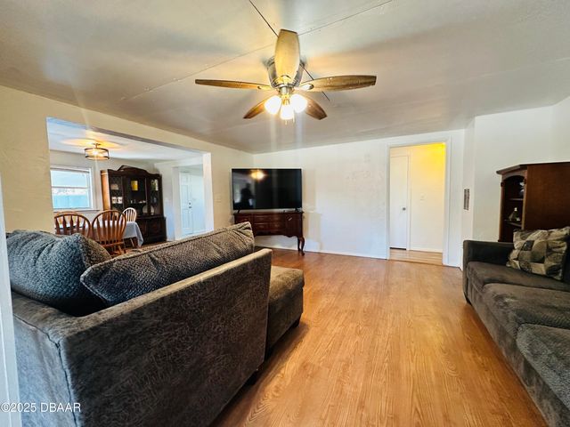 1228 Leon Lane, Daytona Beach, FL 32117