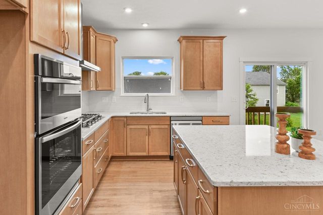 135 Magnolia Lane, Springboro, OH 45066