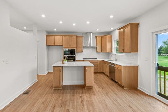 135 Magnolia Lane, Springboro, OH 45066