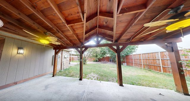 9445 Willard Street, Rowlett, TX 75088