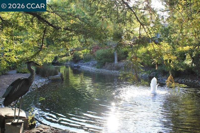 1901 Lakeshire Dr, Walnut Creek, CA 94595