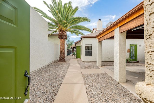 7530 E Shore Drive, Tucson, AZ 85715