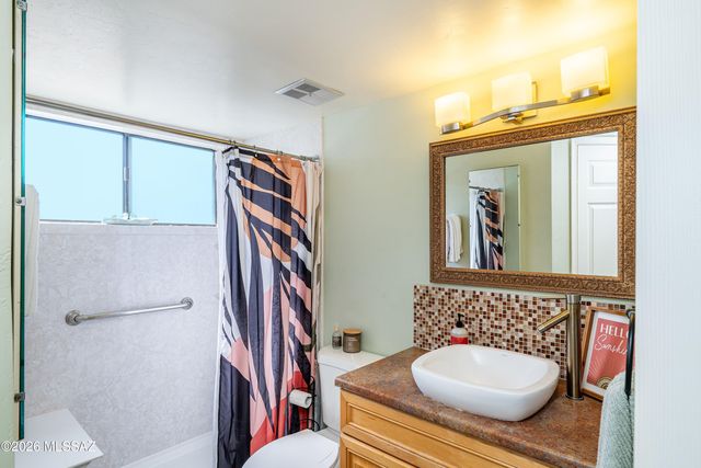 7530 E Shore Drive, Tucson, AZ 85715