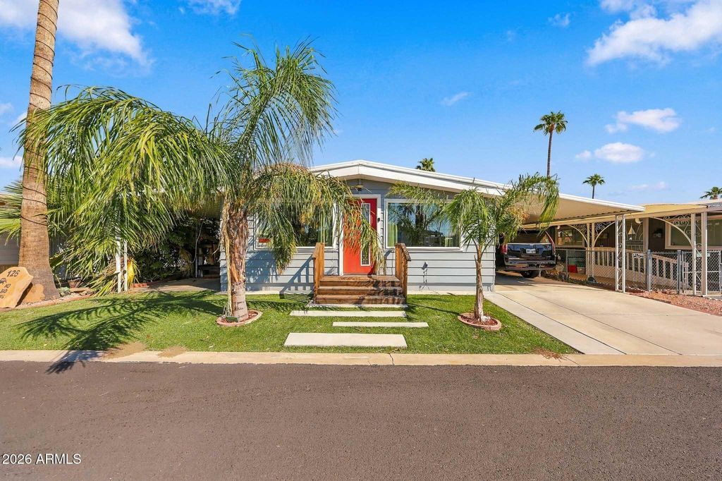 2605 S TOMAHAWK Road 126, Apache Junction, AZ 85119 — exterior