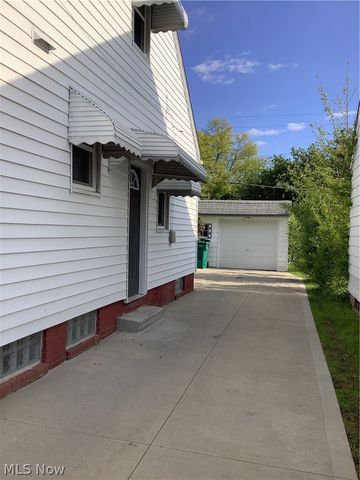 20004 Libby Road, Maple Heights, OH 44137