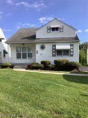 20004 Libby Road, Maple Heights, OH 44137