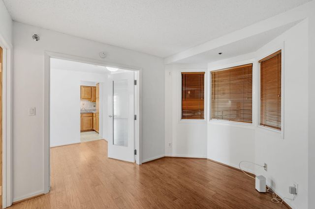 198 6th Street E 501, Saint Paul, MN 55101