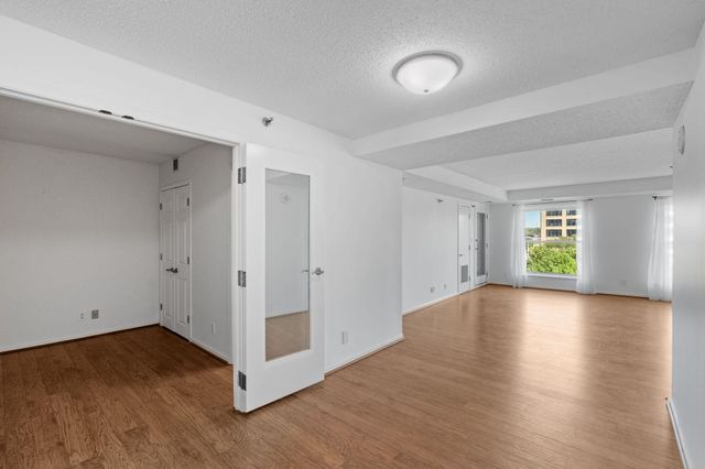 198 6th Street E 501, Saint Paul, MN 55101
