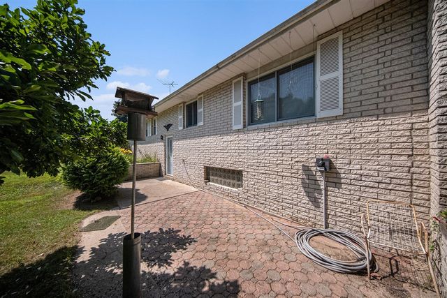 7109 Lake Shore Drive, Chelsea, MI 48118