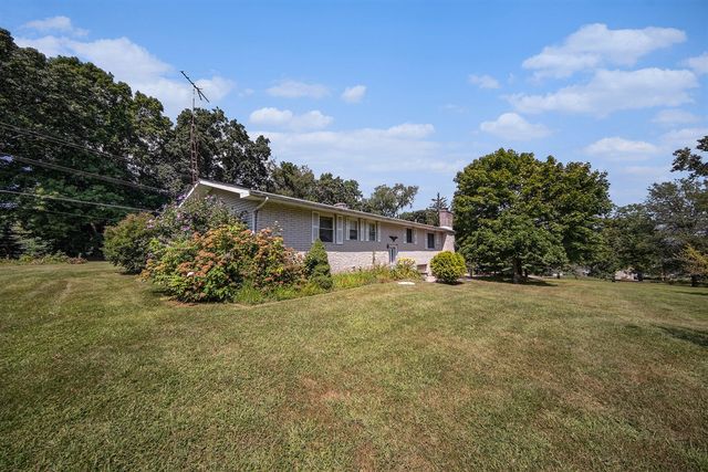 7109 Lake Shore Drive, Chelsea, MI 48118