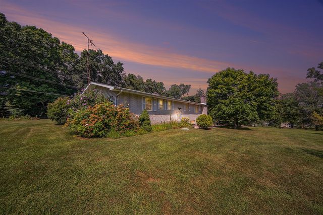 7109 Lake Shore Drive, Chelsea, MI 48118