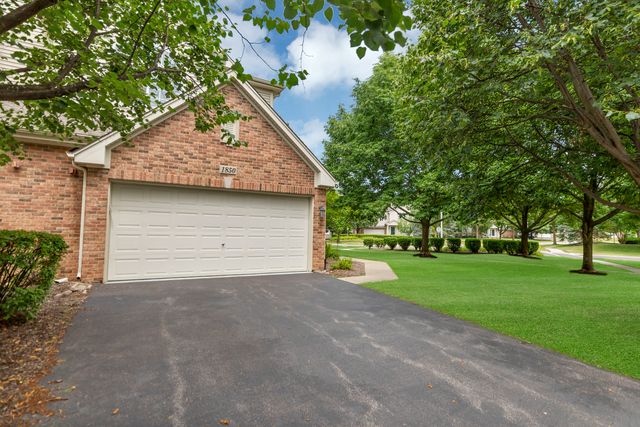 1850 Maureen Drive, Hoffman Estates, IL 60192