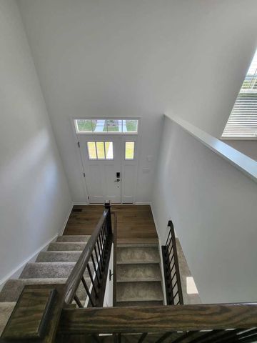 588 Wolverine Drive, Aurora, IL 60502