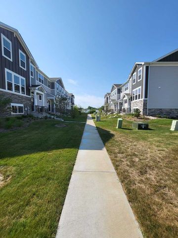 588 Wolverine Drive, Aurora, IL 60502