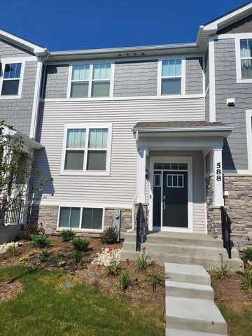 588 Wolverine Drive, Aurora, IL 60502