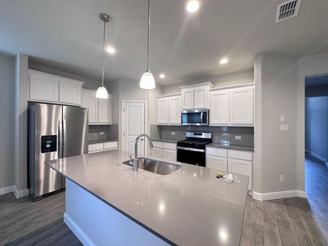 1049 Kirkham Way, Fort Worth, TX 76247