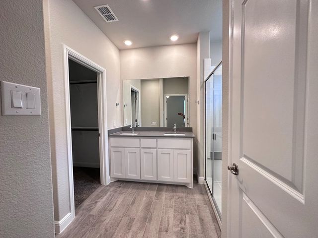 1049 Kirkham Way, Fort Worth, TX 76247