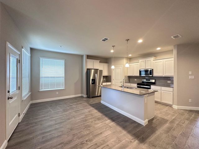 1049 Kirkham Way, Fort Worth, TX 76247