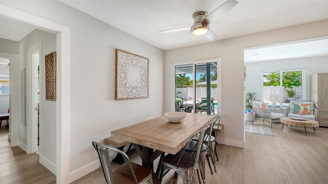 1302 MANGO AVENUE, Venice, FL 34285