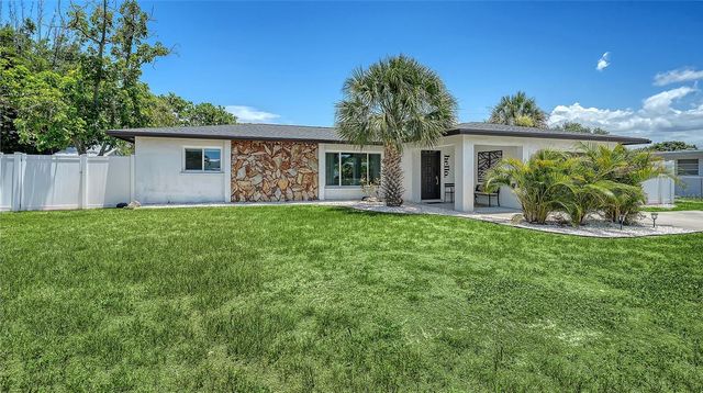 1302 MANGO AVENUE, Venice, FL 34285