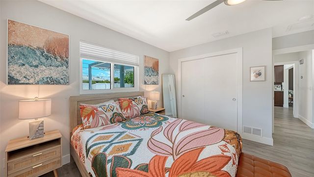 1302 MANGO AVENUE, Venice, FL 34285