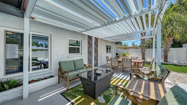 1302 MANGO AVENUE, Venice, FL 34285