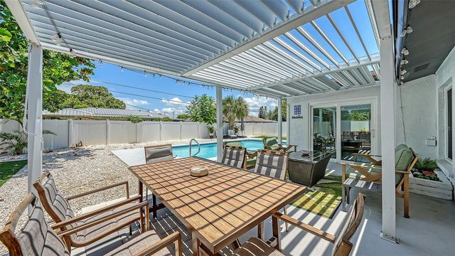 1302 MANGO AVENUE, Venice, FL 34285